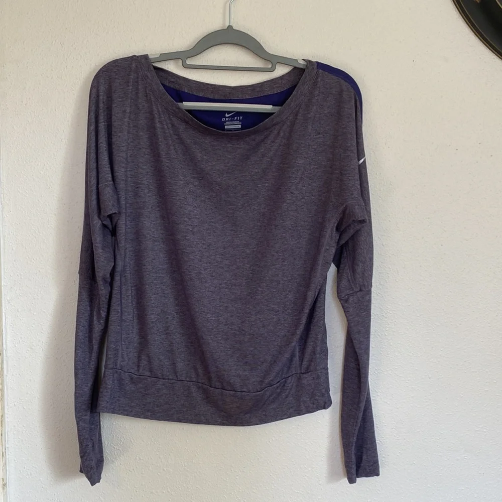 Nike Dri-Fit long sleeve shirt - Size Medium - Picture 3 of 7